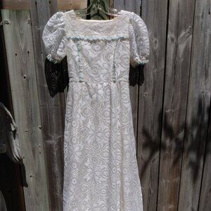 Vintage 1970s White Lace Dress by Lulu Modes 29"B 24"W Prairie Boho Wedding
